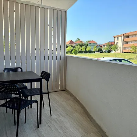 Vera Srebrno Jezero *