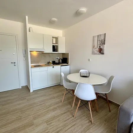 Vera Srebrno Jezero *