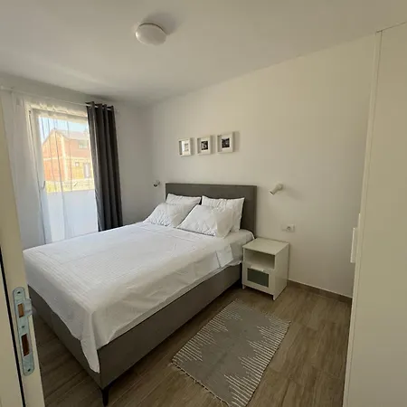 Vera Srebrno Jezero Ostrovo