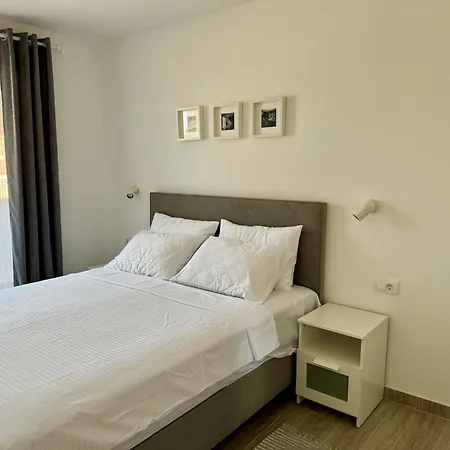 Vera Srebrno Jezero * Ostrovo